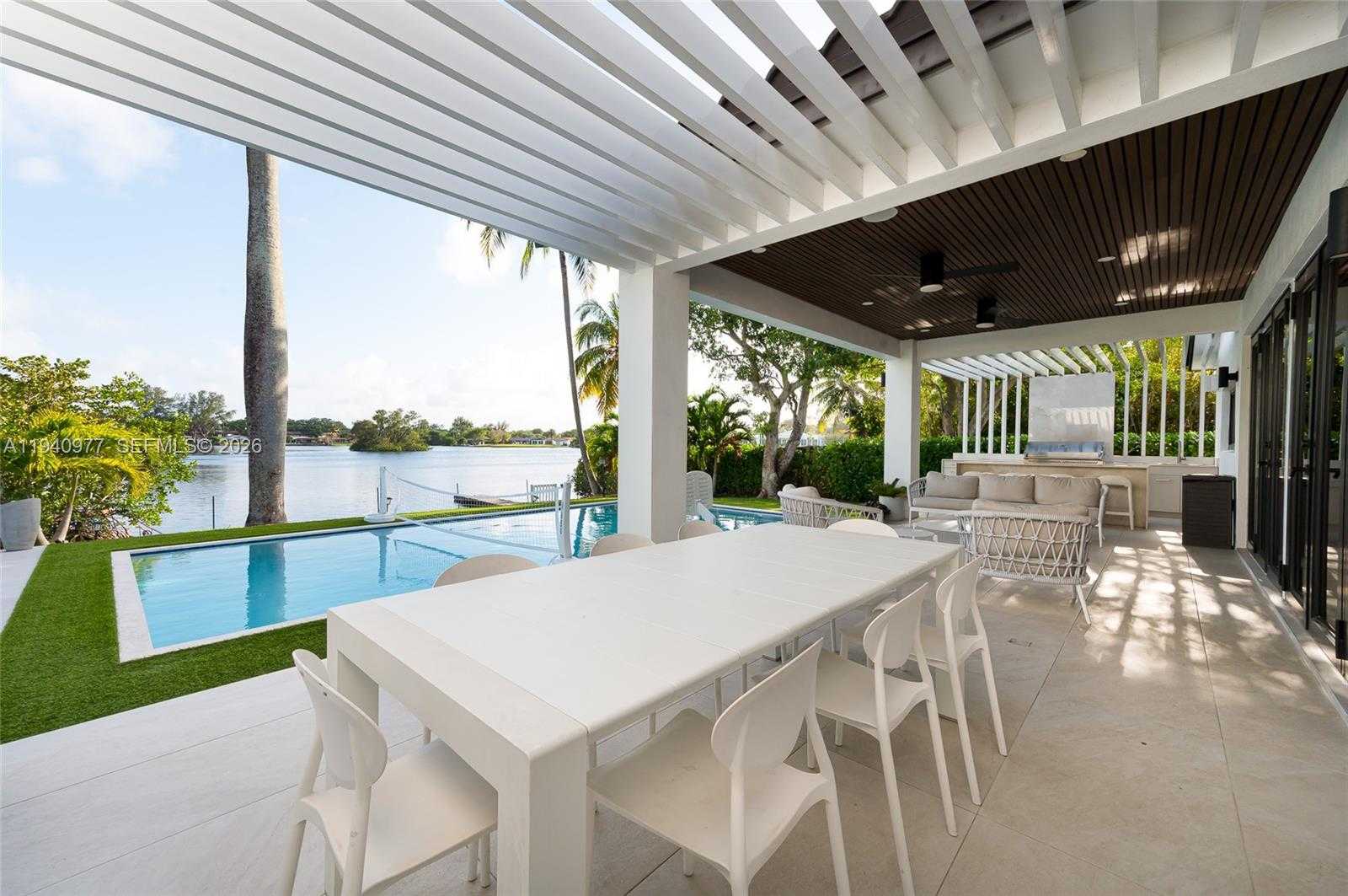 Small Image of 2560 NORTH EAST 199TH ST, Miami Number 59