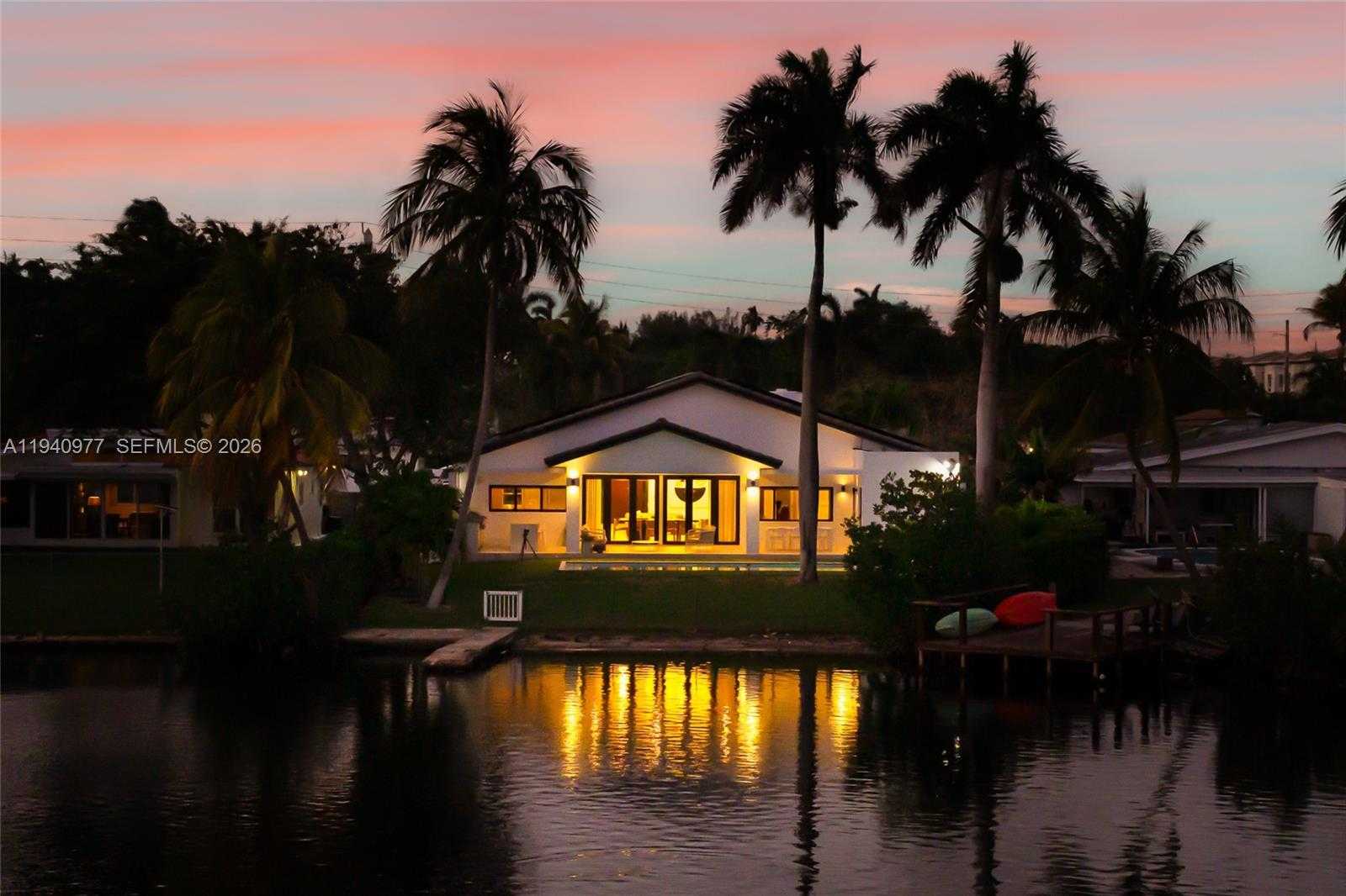 Small Image of 2560 NORTH EAST 199TH ST, Miami Number 66