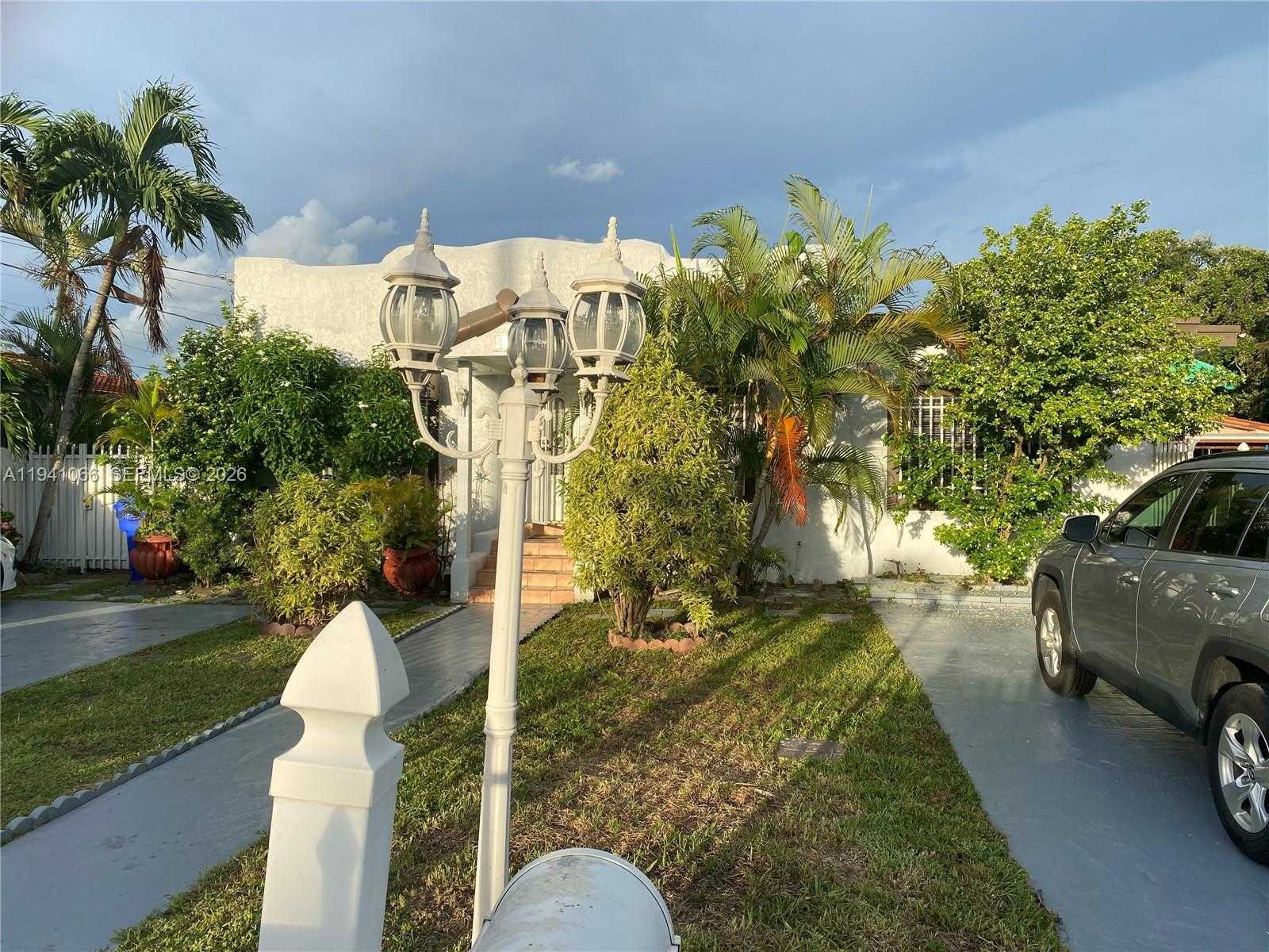 Small Image of 1631 NORTH WEST 29TH AVE, Miami Number 2