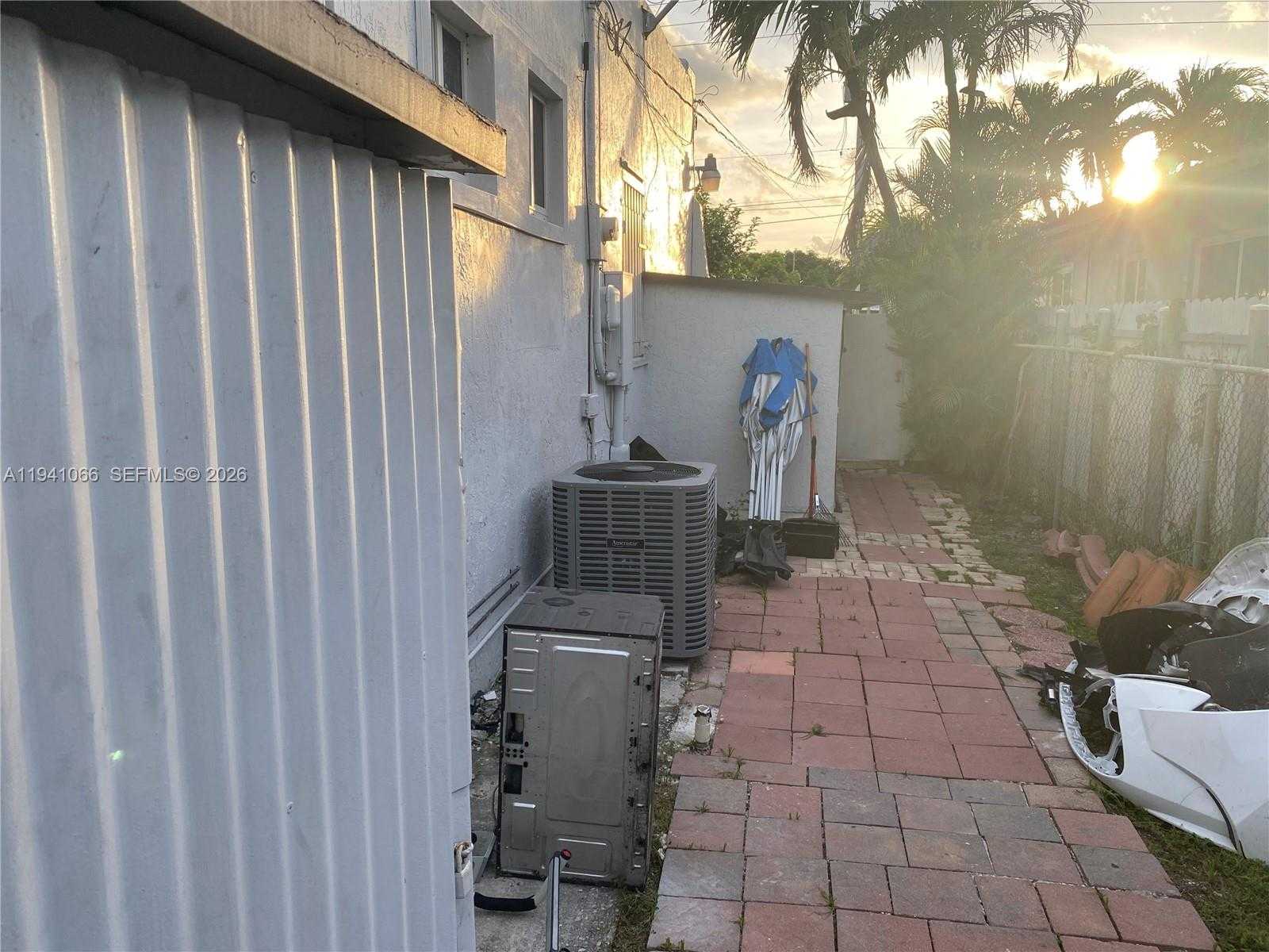 Small Image of 1631 NORTH WEST 29TH AVE, Miami Number 35