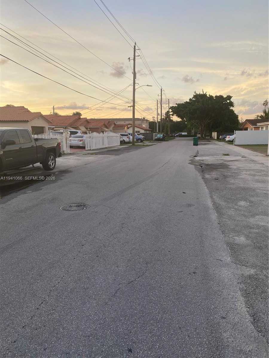 Small Image of 1631 NORTH WEST 29TH AVE, Miami Number 8