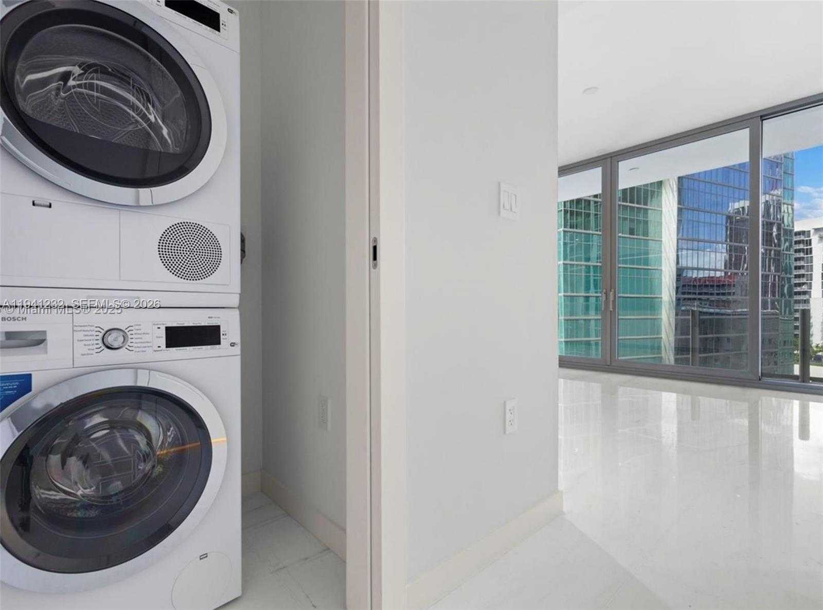 Small Image of 300 BISCAYNE BLVD WAY #1908W, Miami Number 12