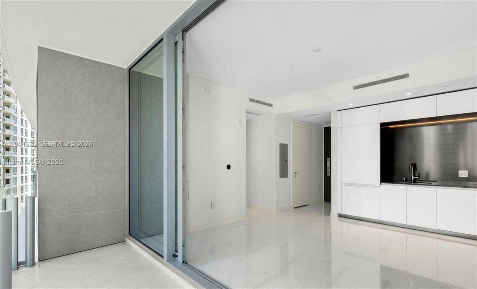 Small Image of 300 BISCAYNE BLVD WAY #1908W, Miami Number 3