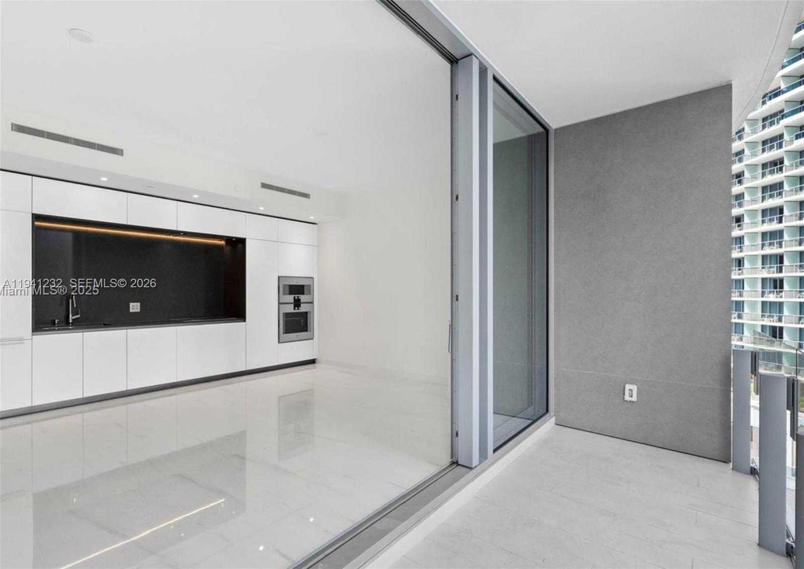 Small Image of 300 BISCAYNE BLVD WAY #1908W, Miami Number 7