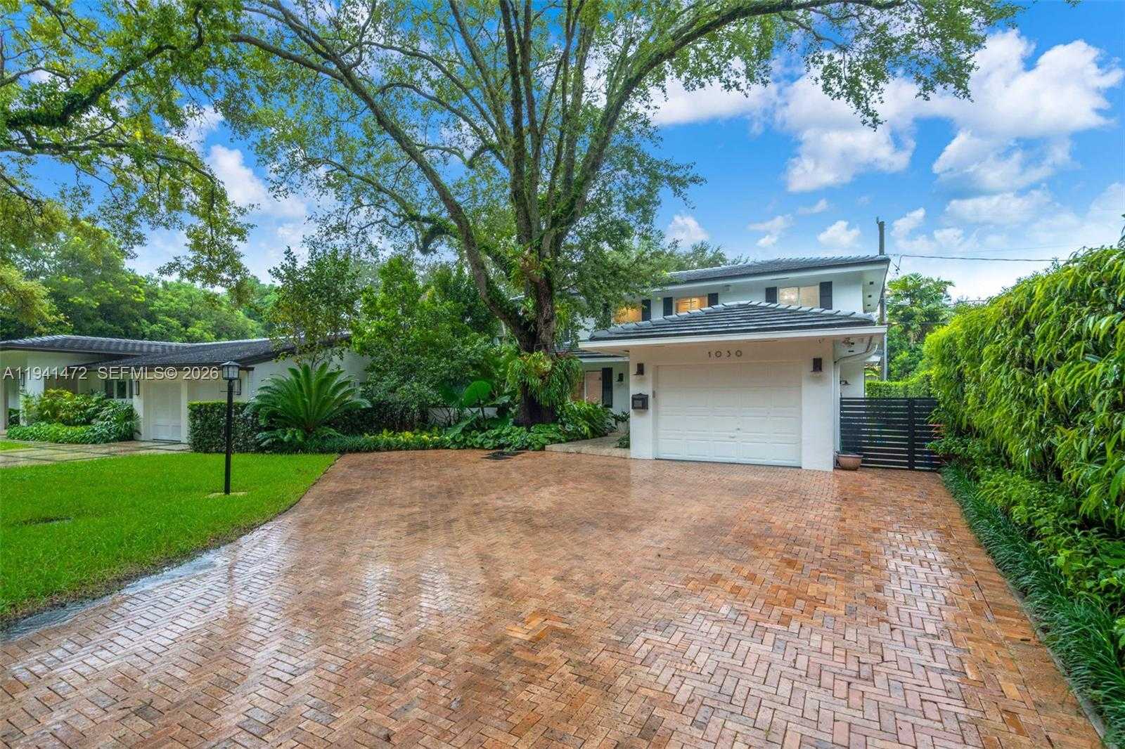 Small Image of 1030 MANATI AVE, Coral Gables Number 2