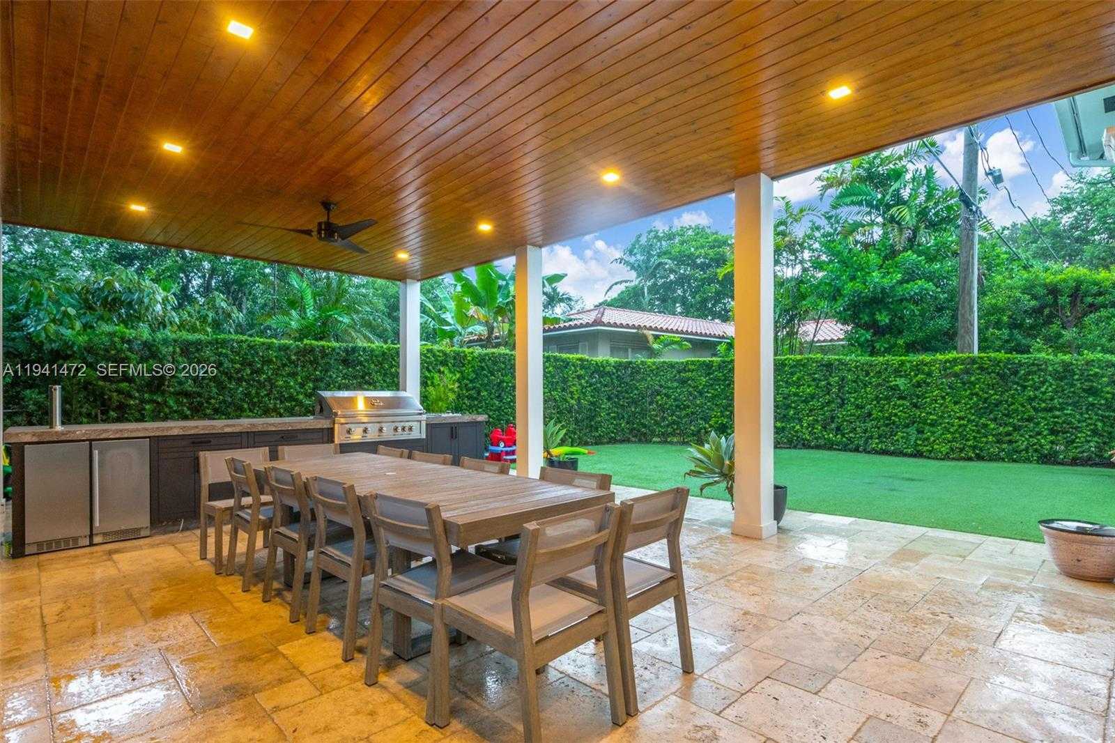 Small Image of 1030 MANATI AVE, Coral Gables Number 24