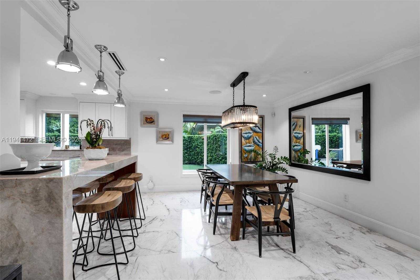 Small Image of 1030 MANATI AVE, Coral Gables Number 6