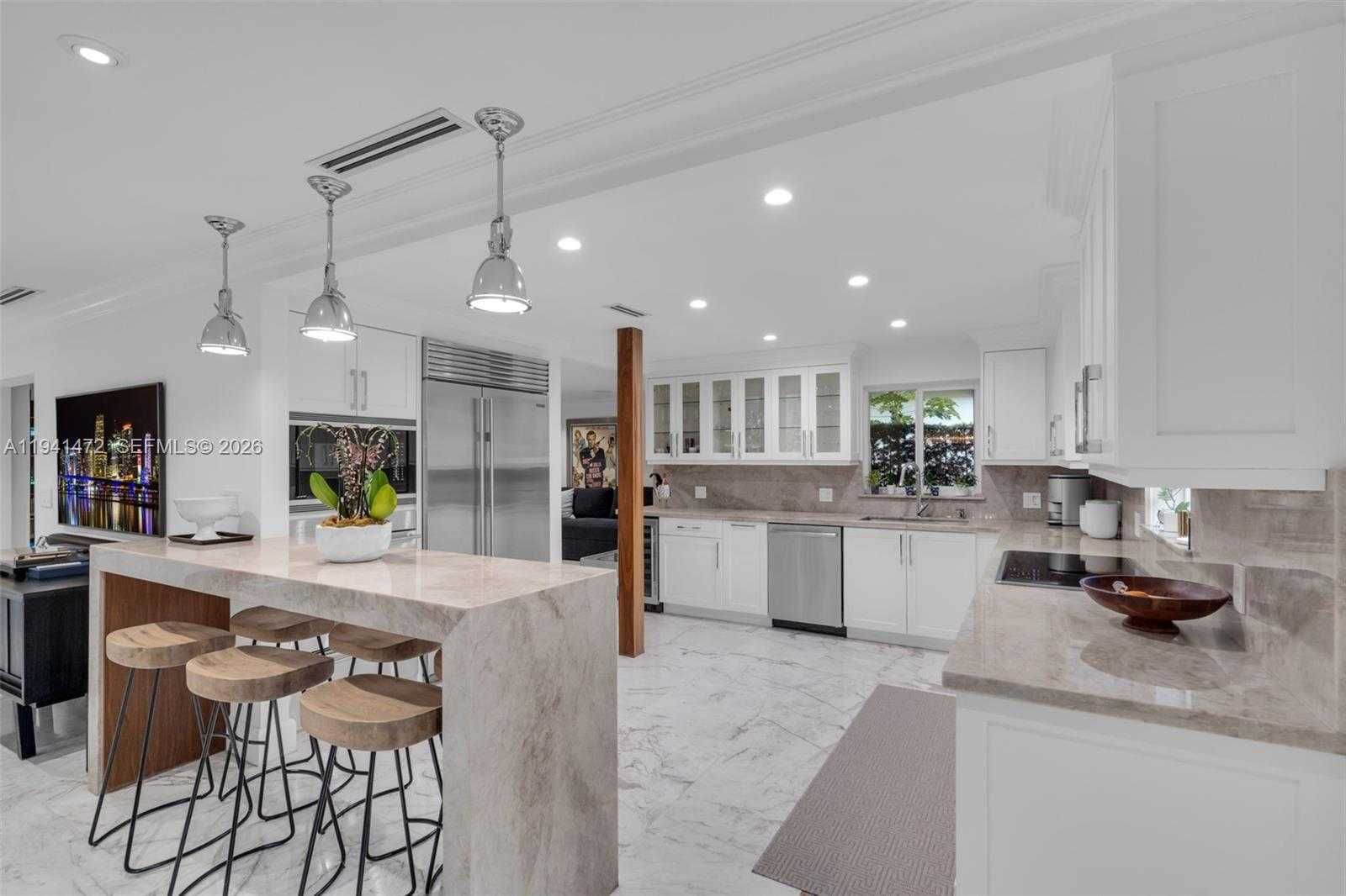 Small Image of 1030 MANATI AVE, Coral Gables Number 9