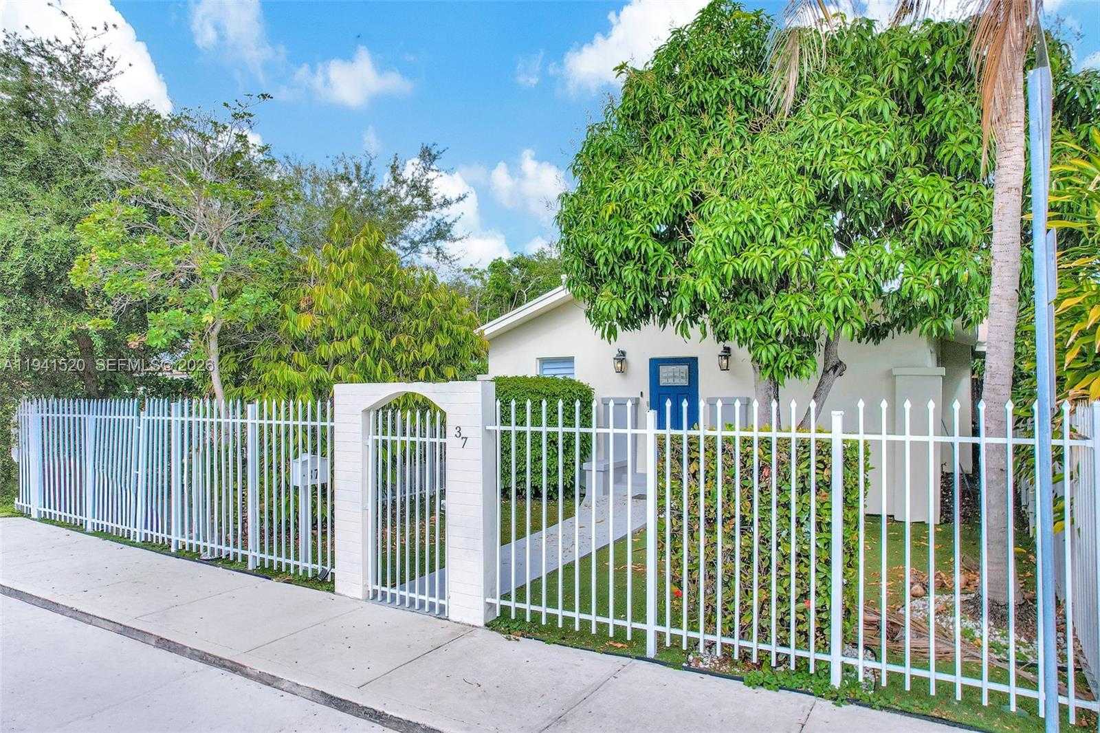Small Image of 37 NORTH WEST 47TH ST, Miami Number 54