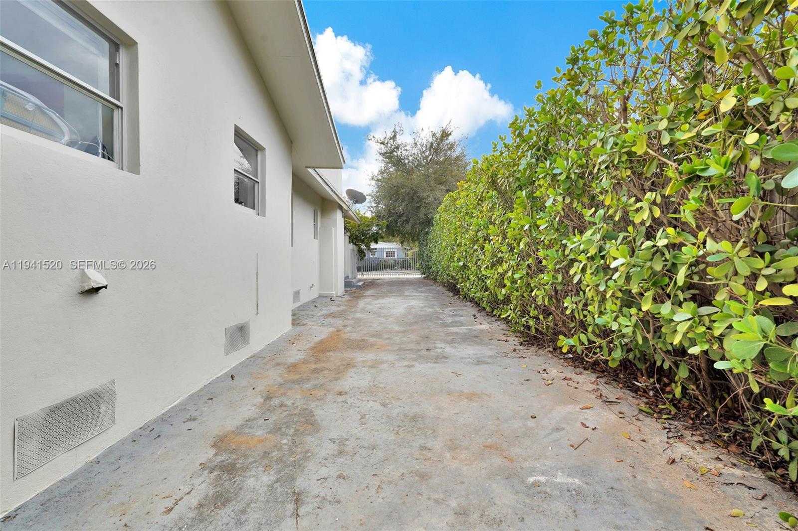 Small Image of 37 NORTH WEST 47TH ST, Miami Number 73