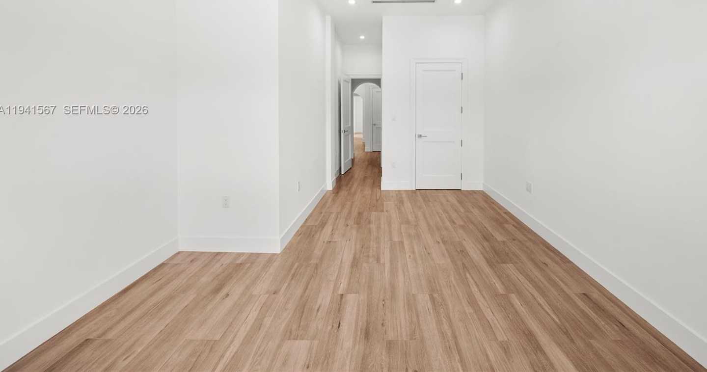 Small Image of 315 SANTANDER AVE #311, Coral Gables Number 34