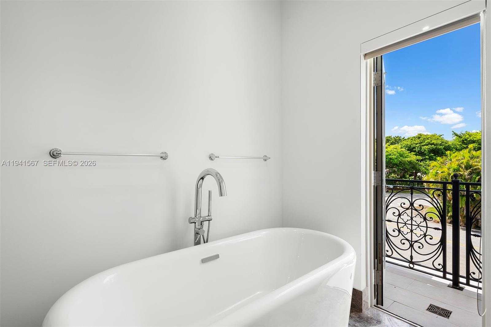 Small Image of 315 SANTANDER AVE #311, Coral Gables Number 44