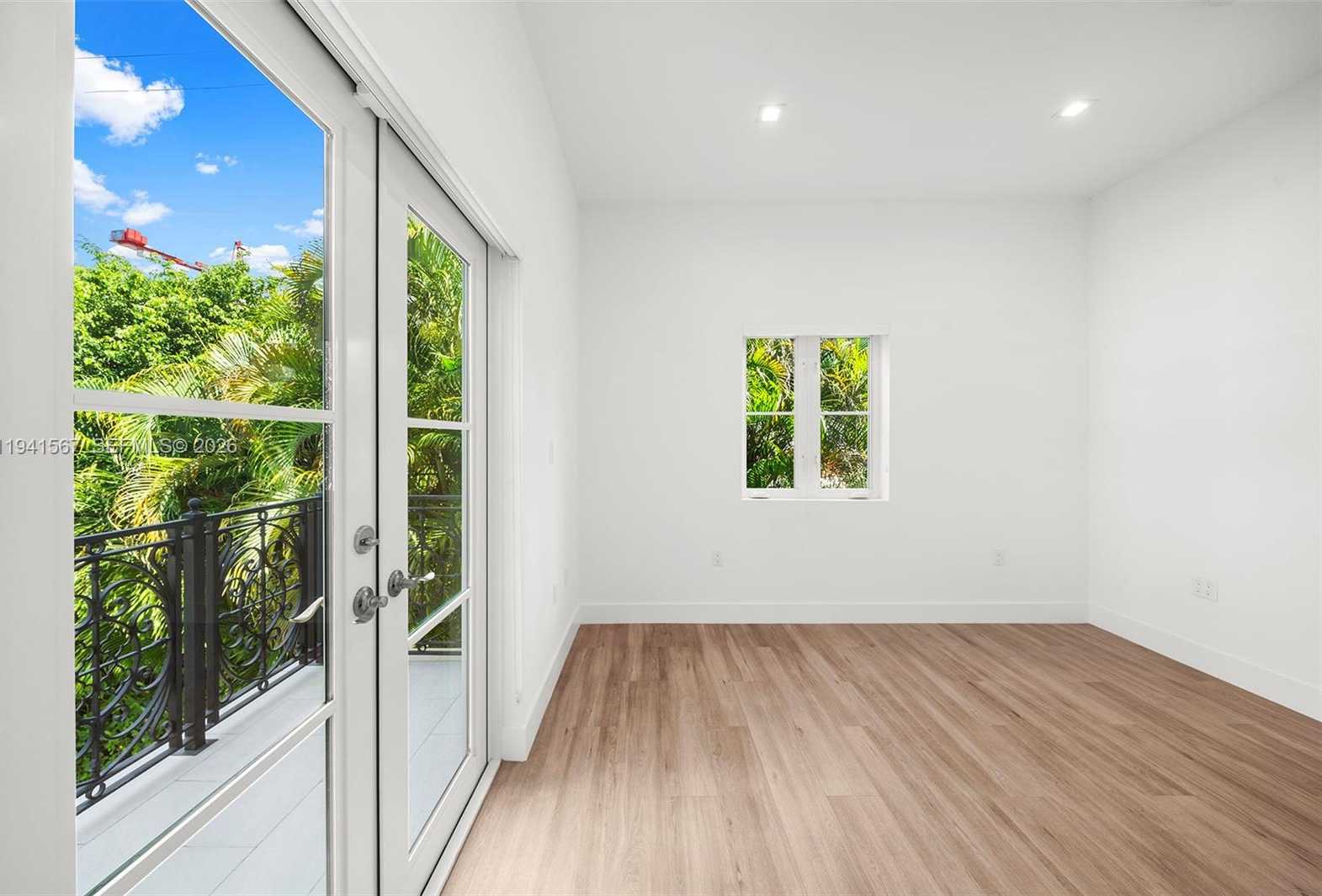 Small Image of 315 SANTANDER AVE #311, Coral Gables Number 45