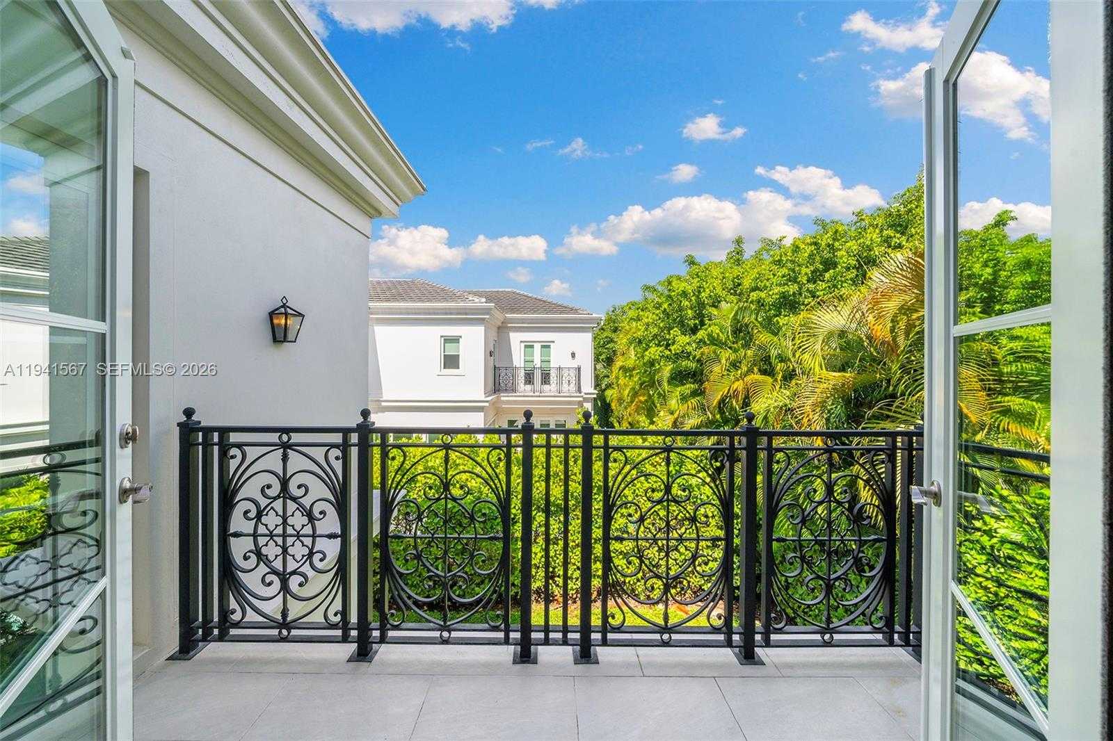 Small Image of 315 SANTANDER AVE #311, Coral Gables Number 49