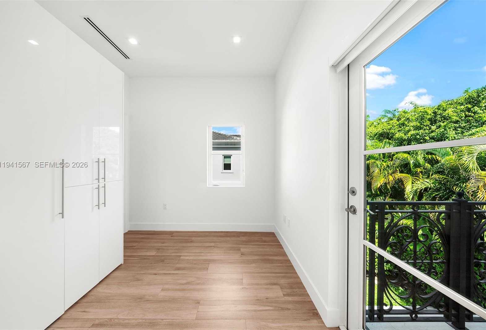 Small Image of 315 SANTANDER AVE #311, Coral Gables Number 55