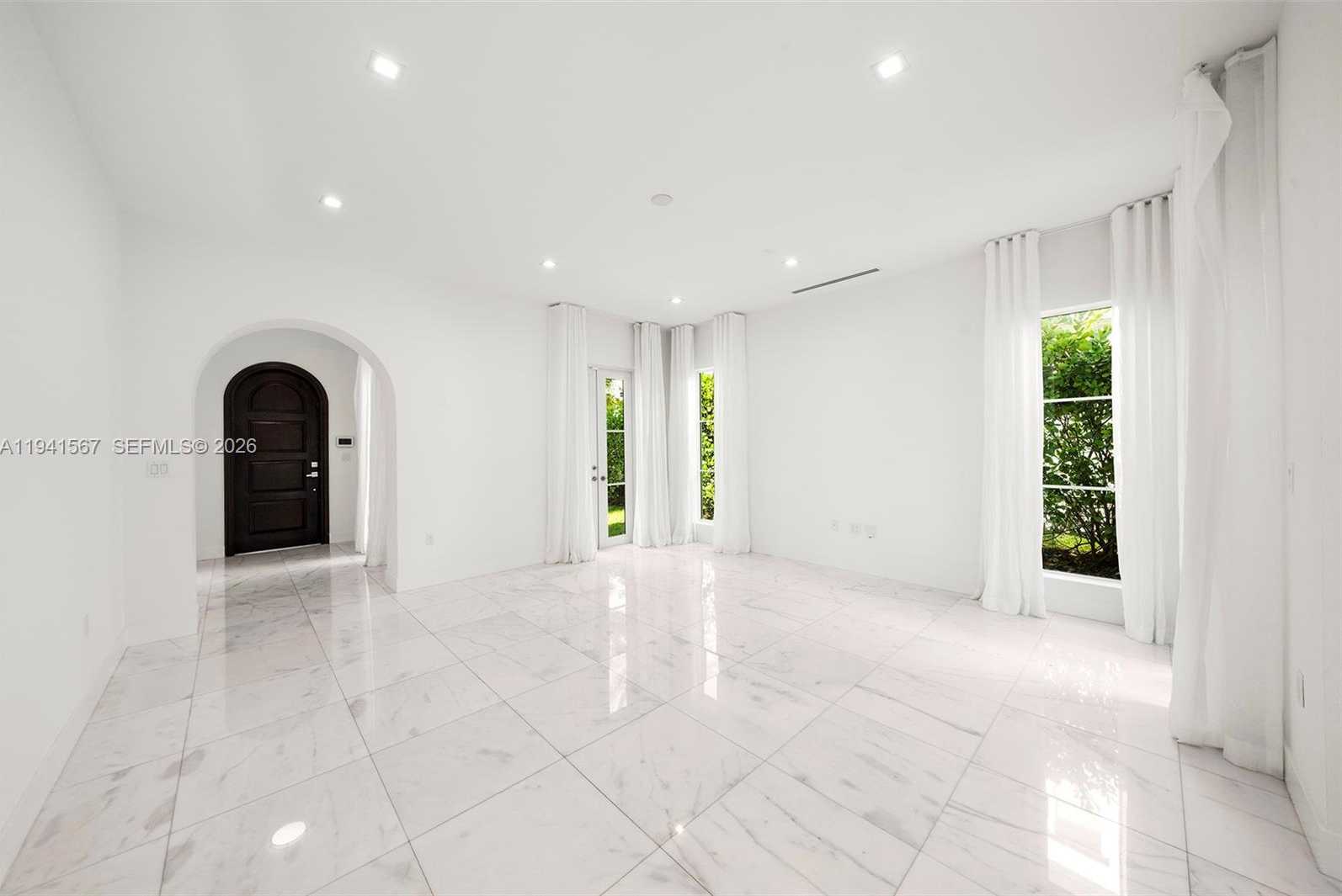 Small Image of 315 SANTANDER AVE #311, Coral Gables Number 7