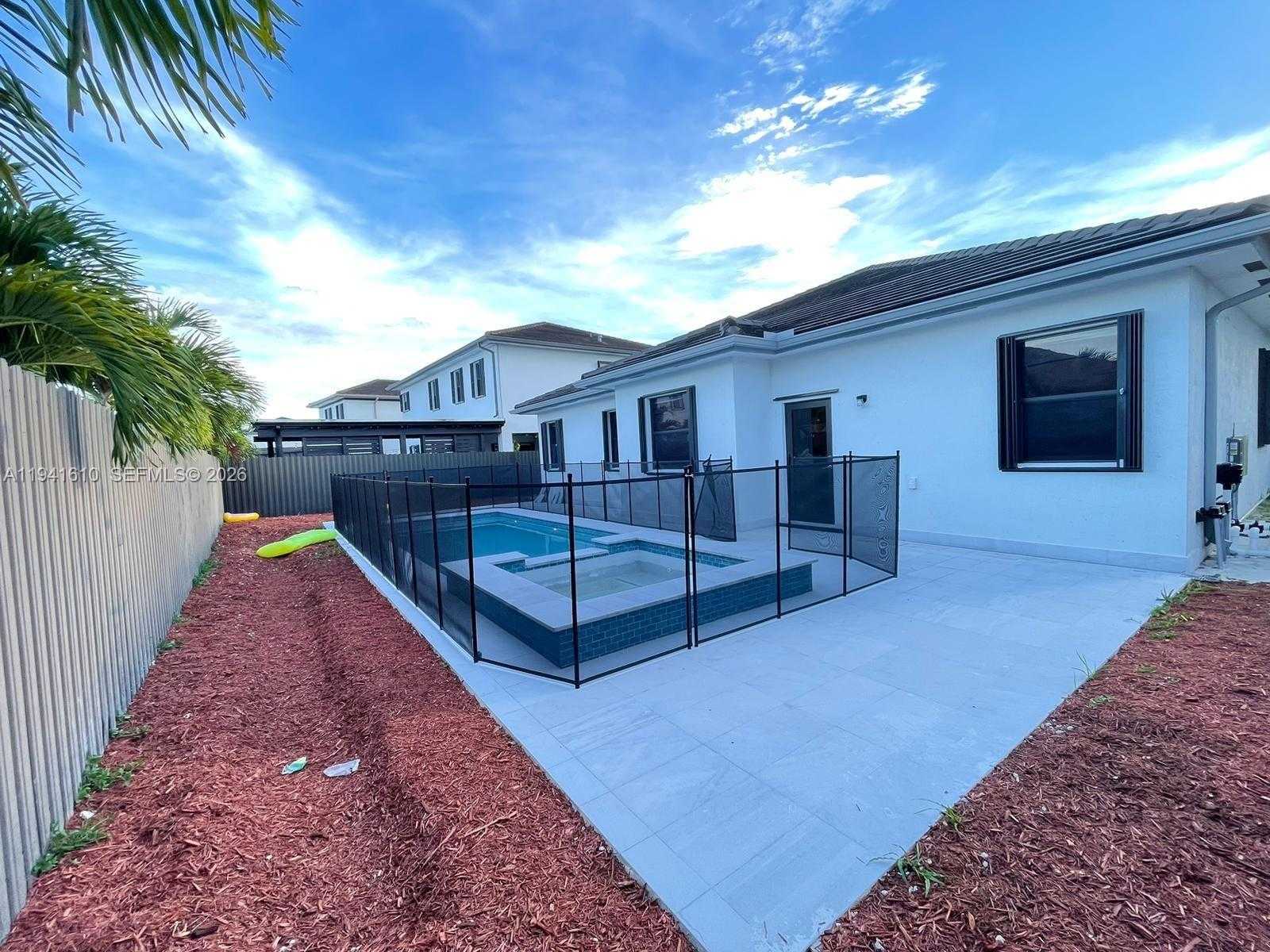 Small Image of 4451 SOUTH WEST 159TH PATH #NA, Miami Number 16