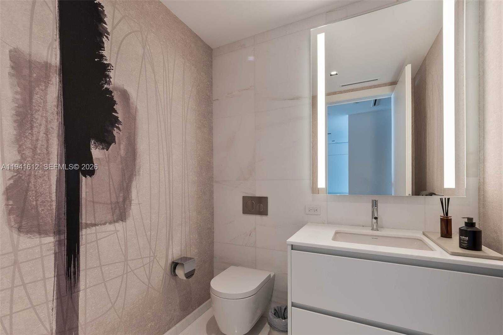 Small Image of 300 BISCAYNE BOULEVARD WAY #5105W, Miami Number 11