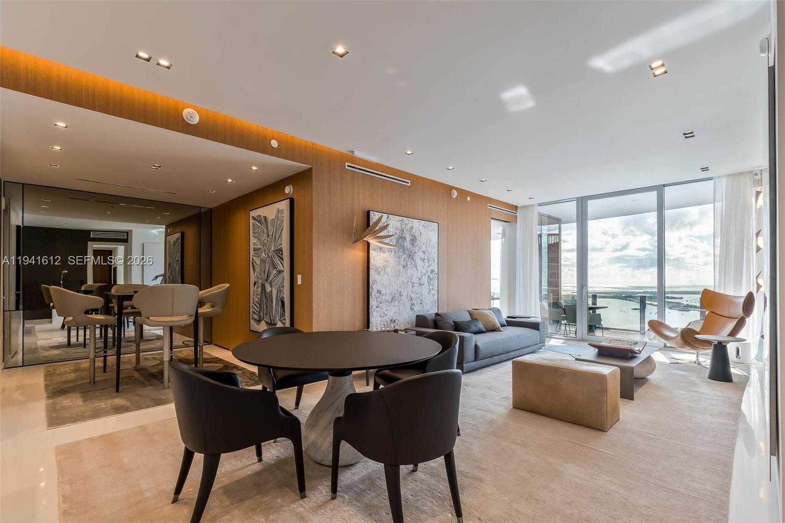 Small Image of 300 BISCAYNE BOULEVARD WAY #5105W, Miami Number 13