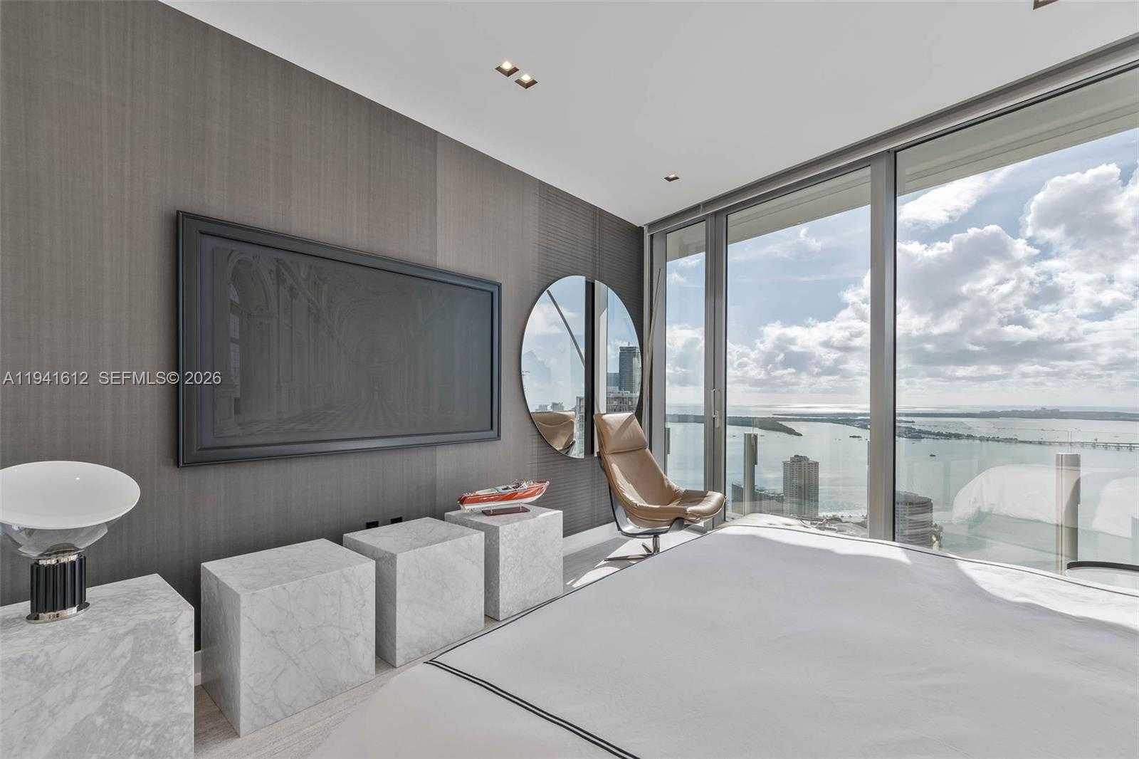 Small Image of 300 BISCAYNE BOULEVARD WAY #5105W, Miami Number 21
