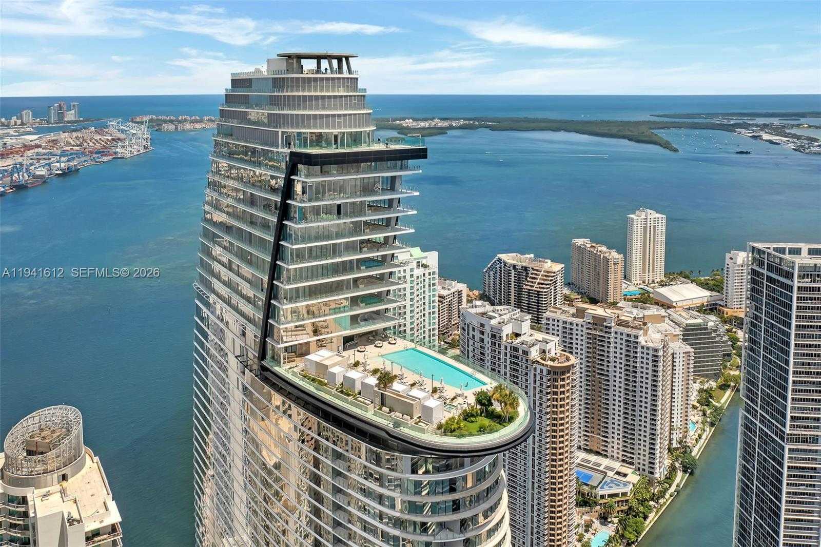 Small Image of 300 BISCAYNE BOULEVARD WAY #5105W, Miami Number 35