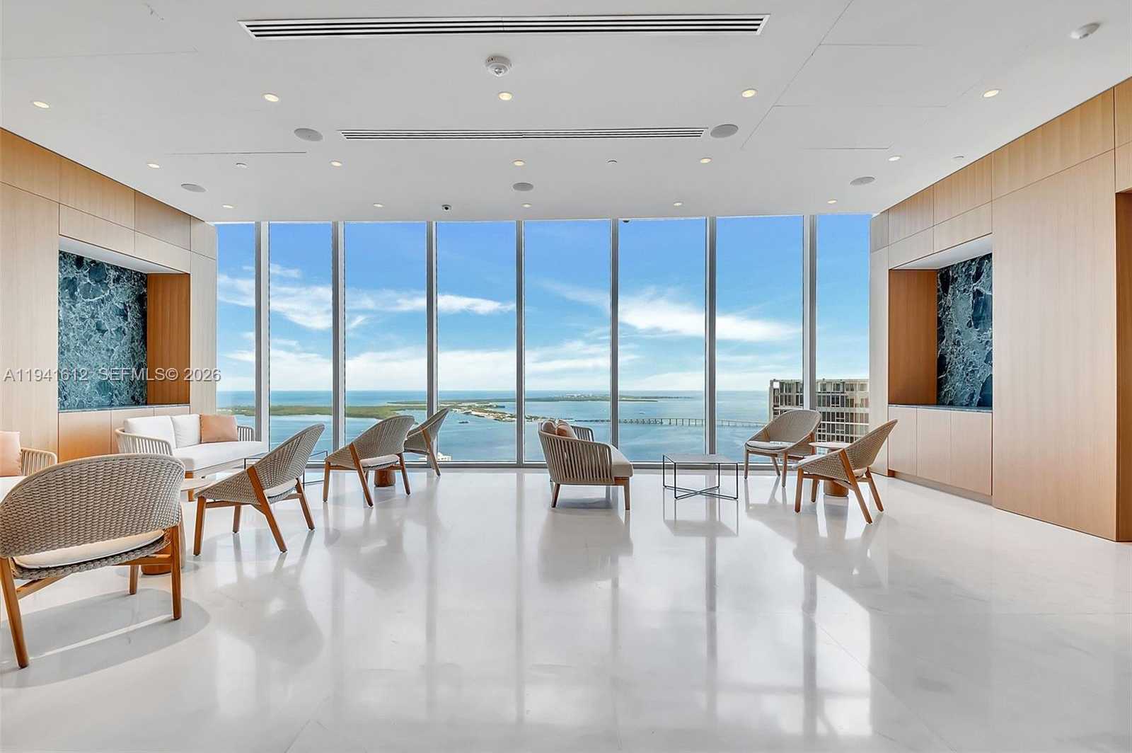 Small Image of 300 BISCAYNE BOULEVARD WAY #5105W, Miami Number 40