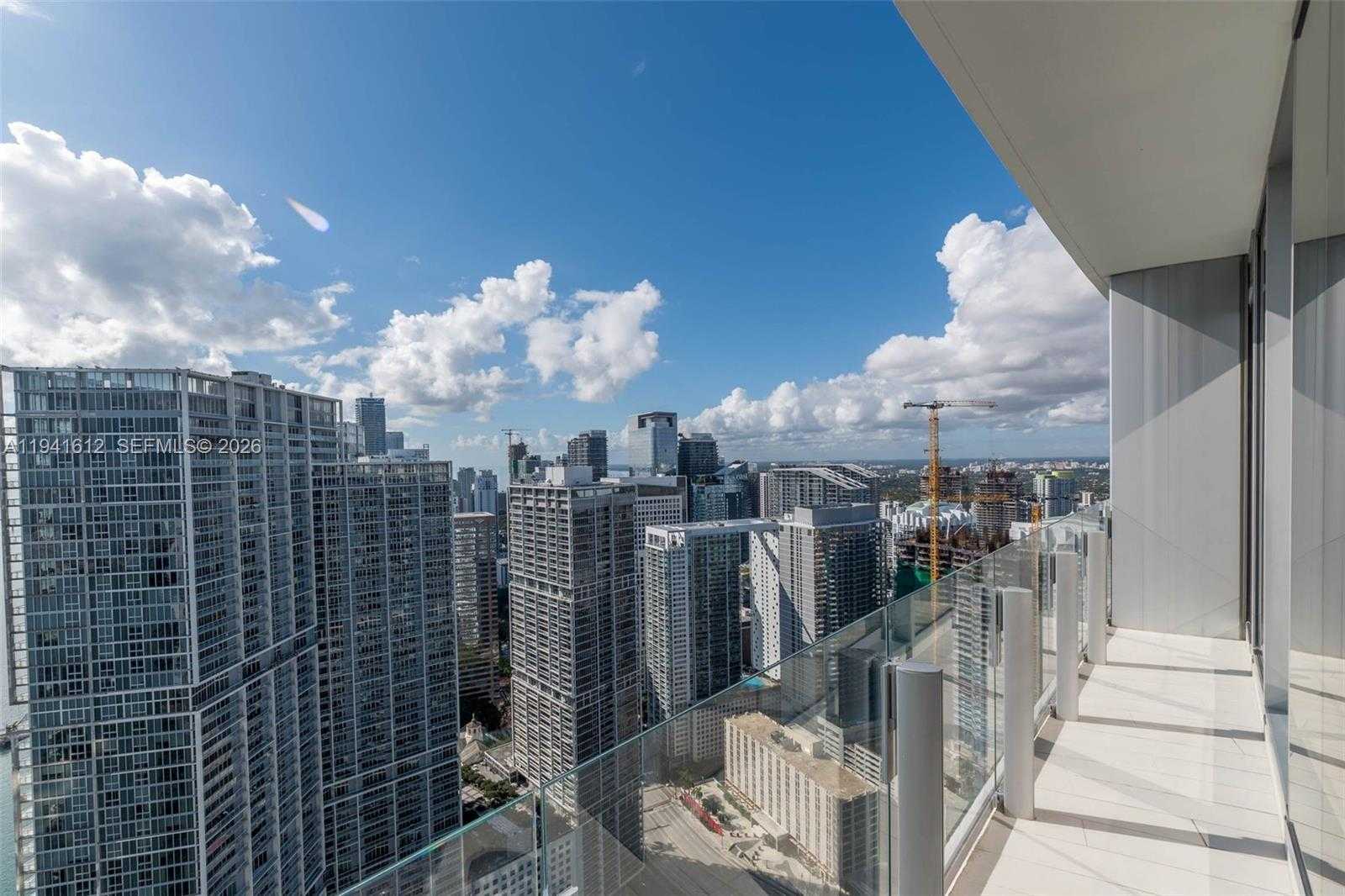 Small Image of 300 BISCAYNE BOULEVARD WAY #5105W, Miami Number 5