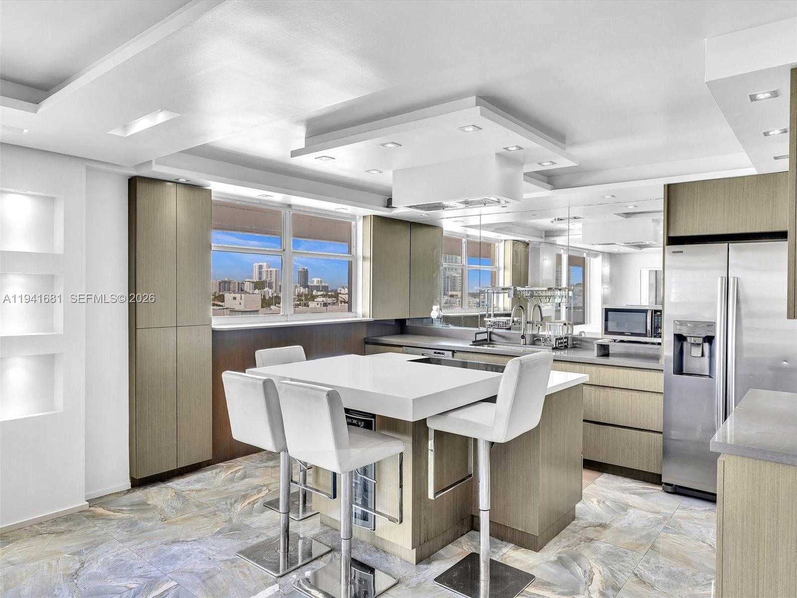 Small Image of 401 OCEAN DR #1103, Miami Beach Number 18