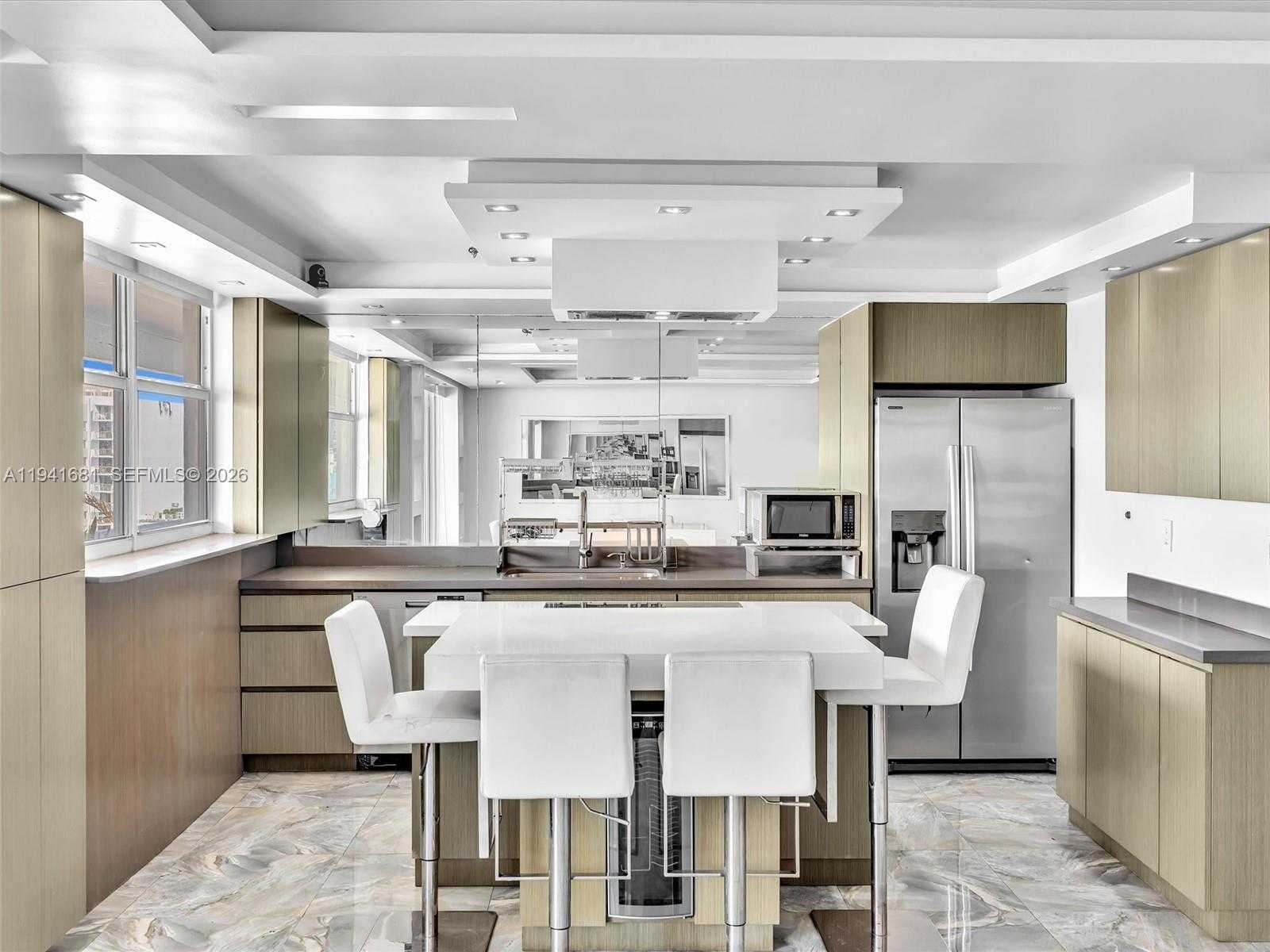 Small Image of 401 OCEAN DR #1103, Miami Beach Number 19