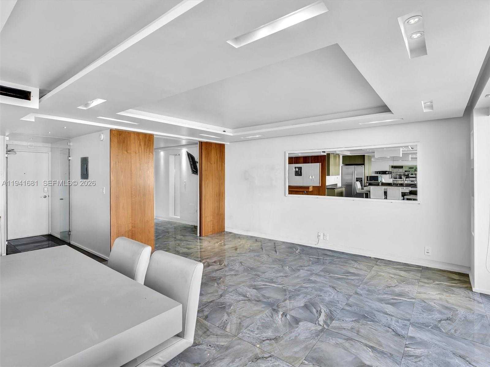 Small Image of 401 OCEAN DR #1103, Miami Beach Number 27