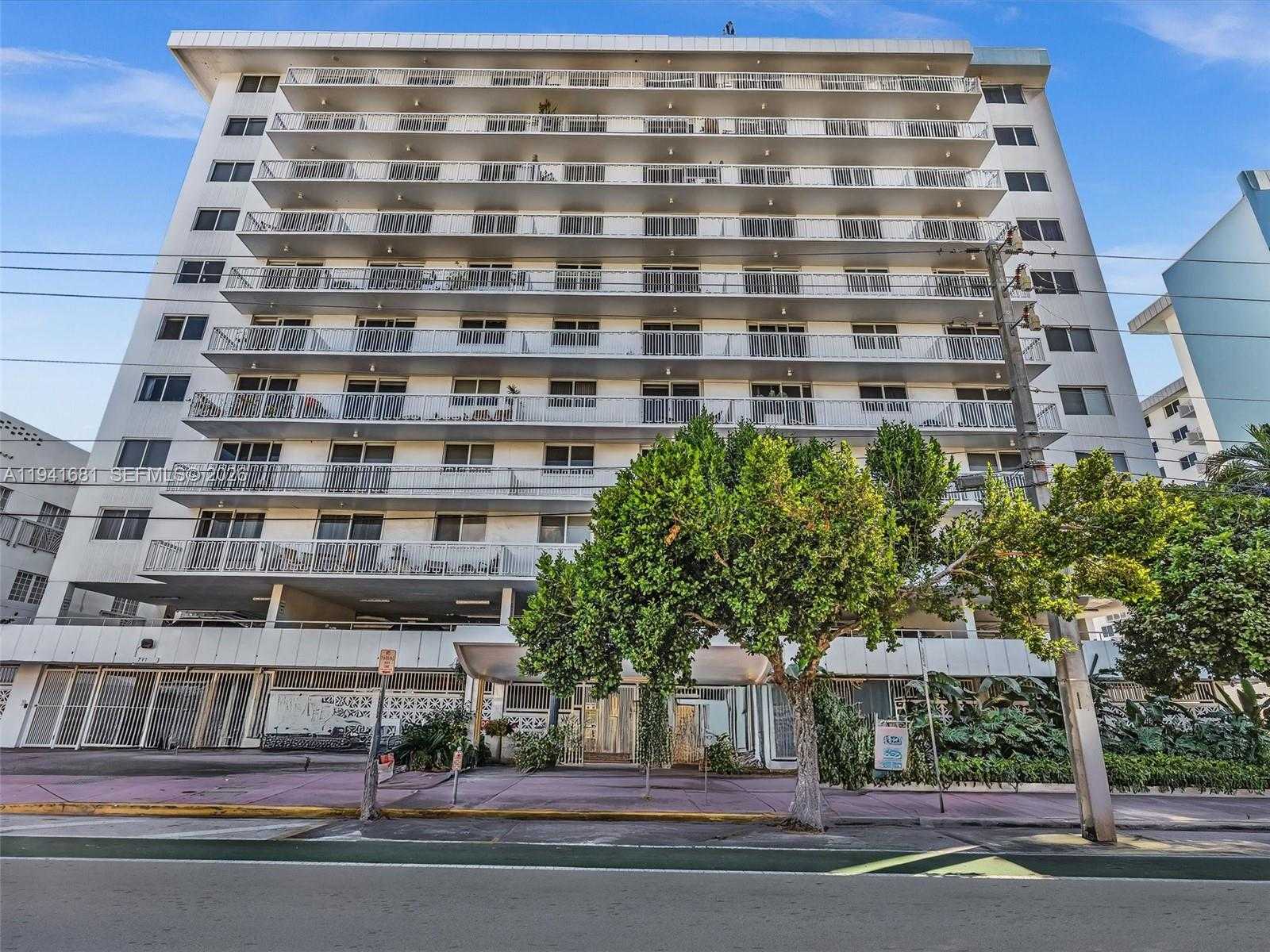 Small Image of 401 OCEAN DR #1103, Miami Beach Number 43