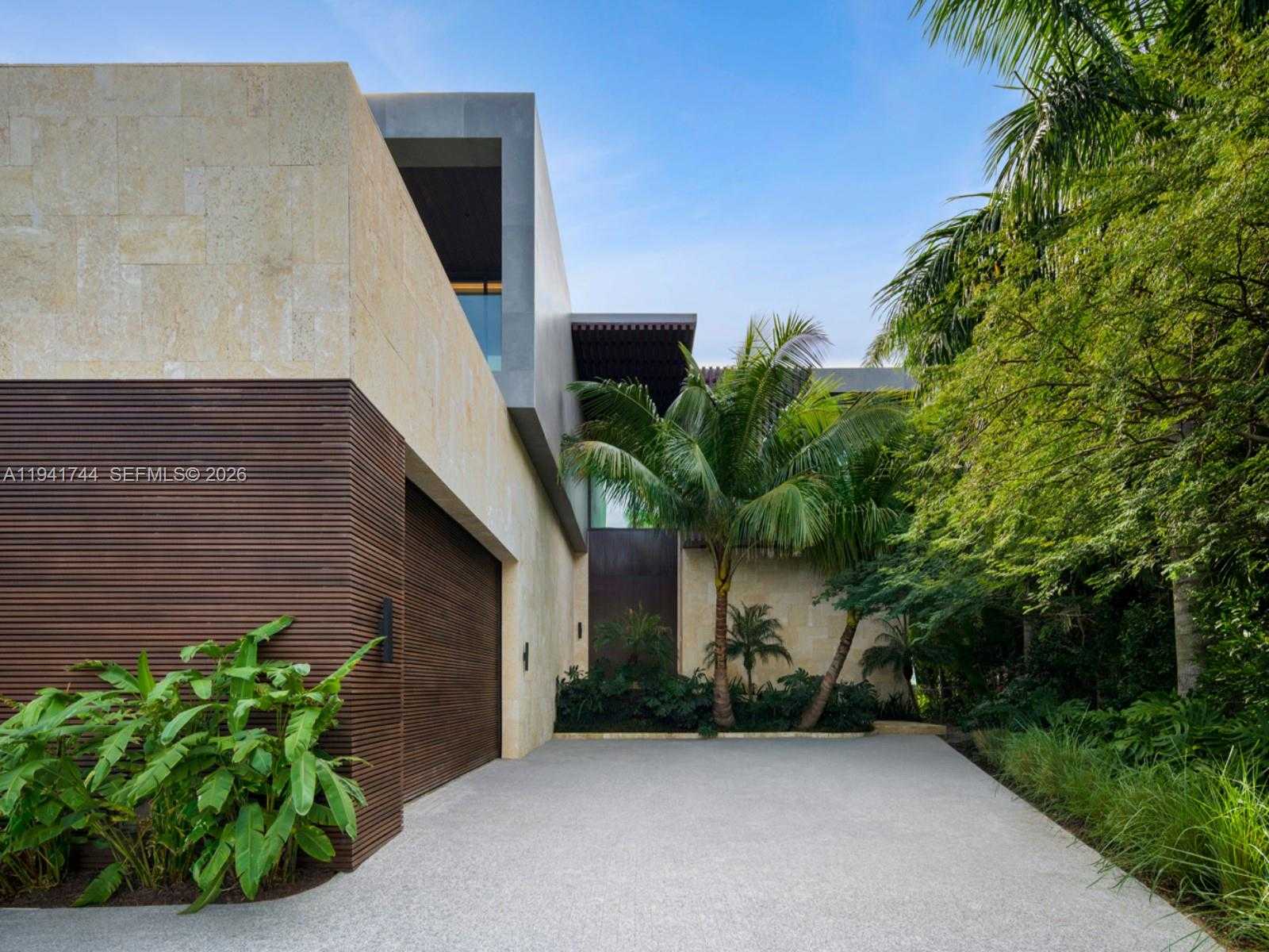 Small Image of 28 WEST DILIDO DR, Miami Beach Number 31
