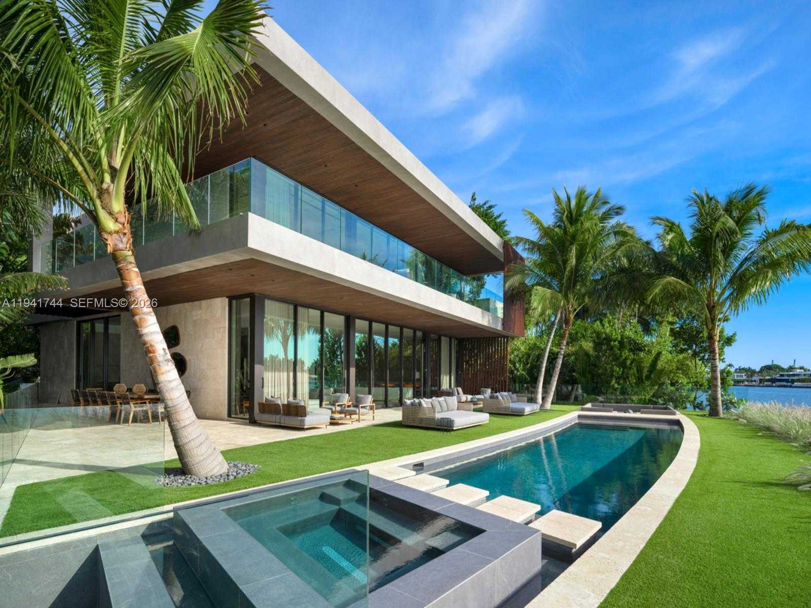 Small Image of 28 WEST DILIDO DR, Miami Beach Number 32