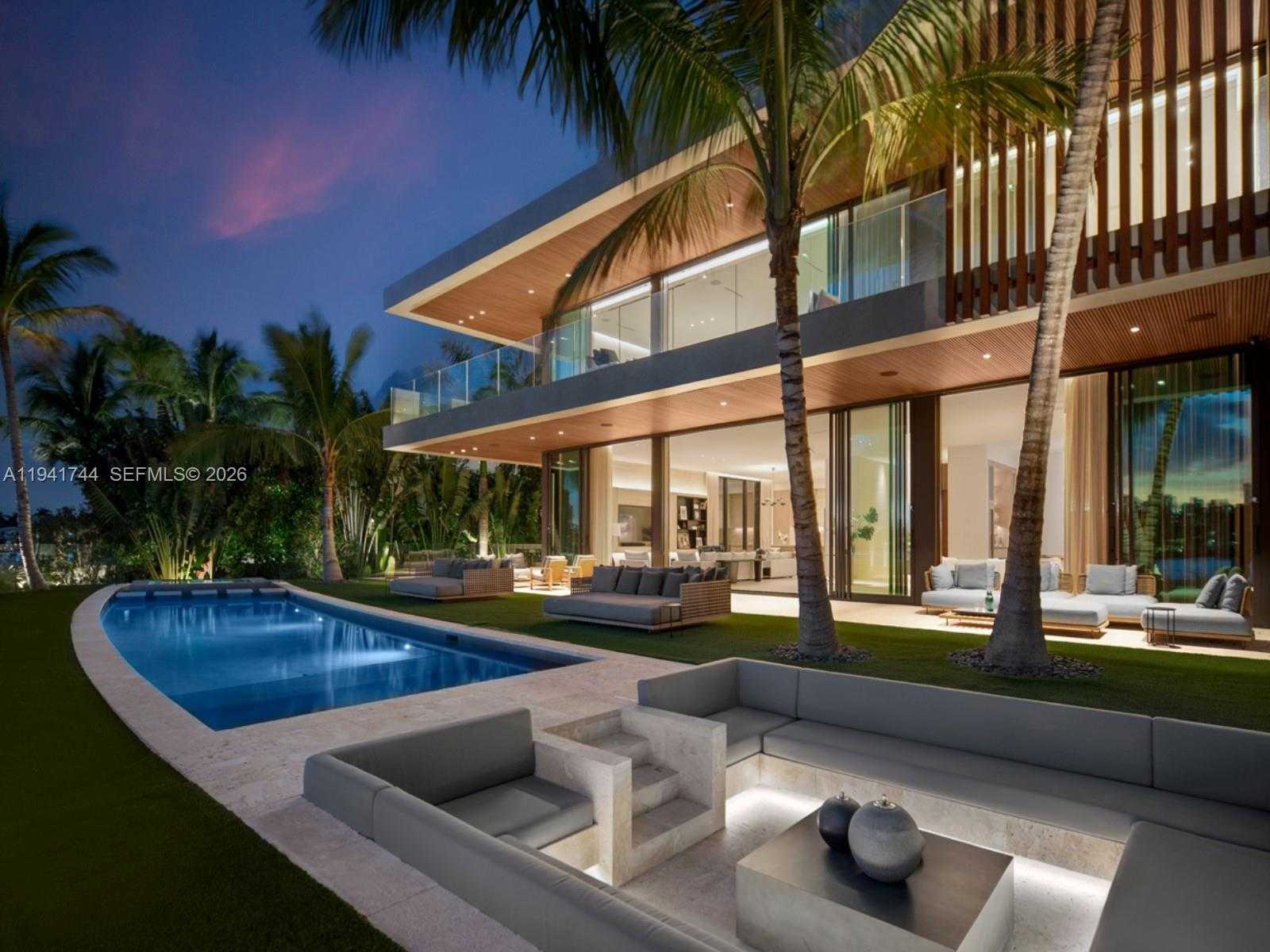Small Image of 28 WEST DILIDO DR, Miami Beach Number 40