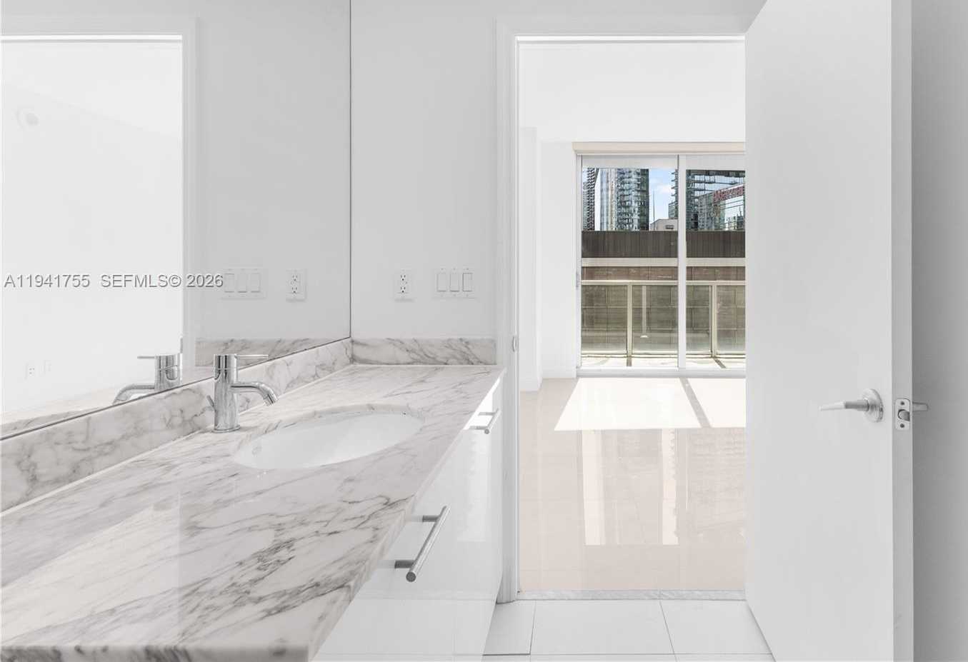 Small Image of 55 SOUTH EAST 6 ST #1202, Miami Number 25