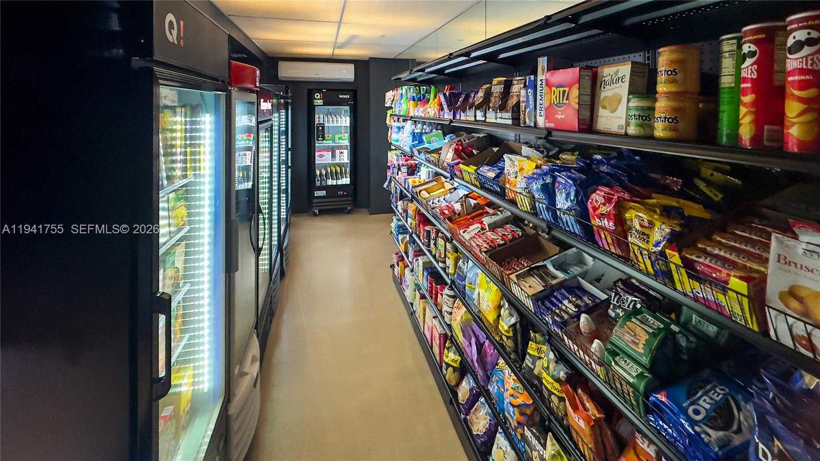 Small Image of 55 SOUTH EAST 6 ST #1202, Miami Number 37