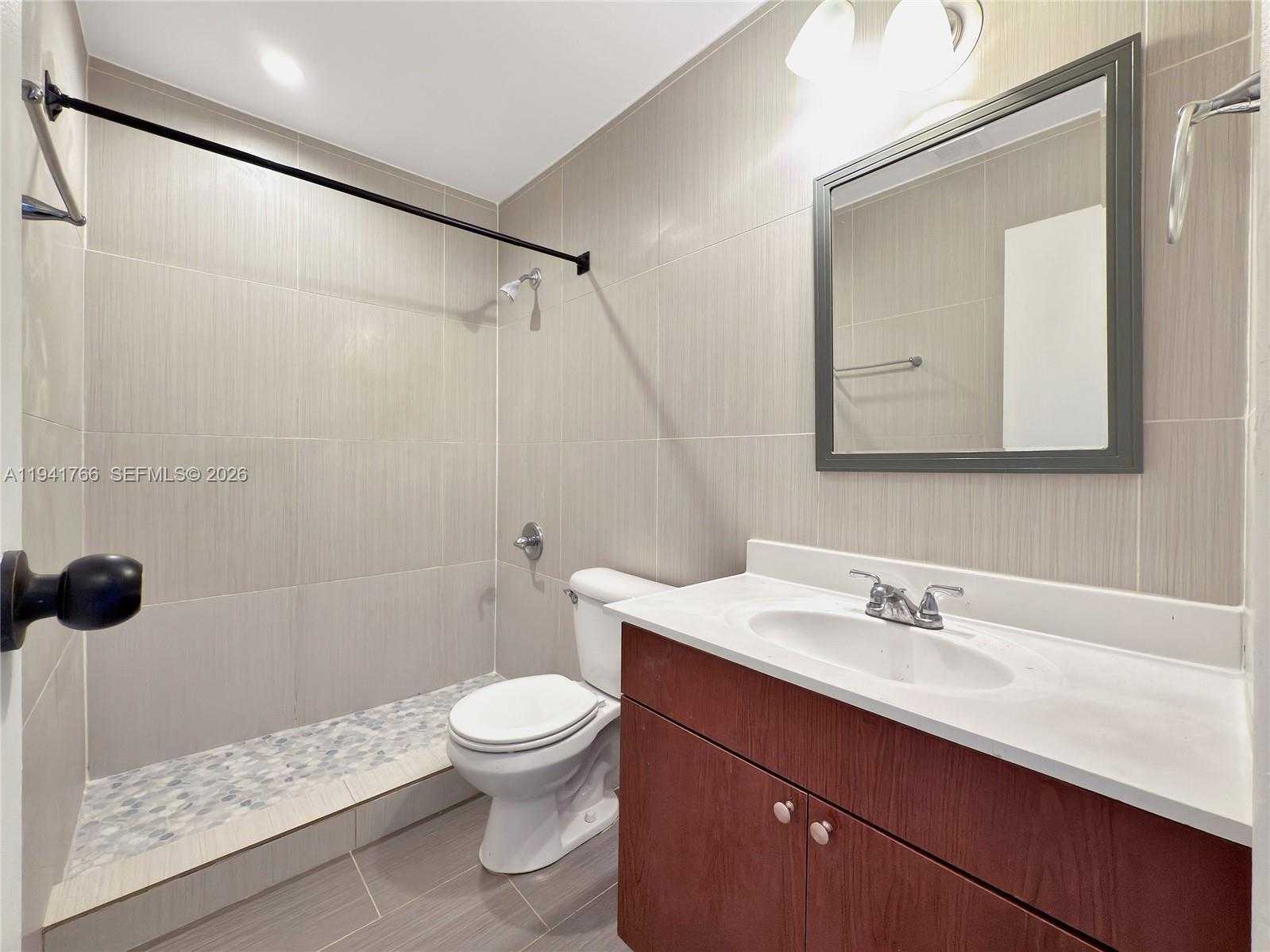 Small Image of 11959 SOUTH WEST 110TH ST CIR S, Miami Number 10