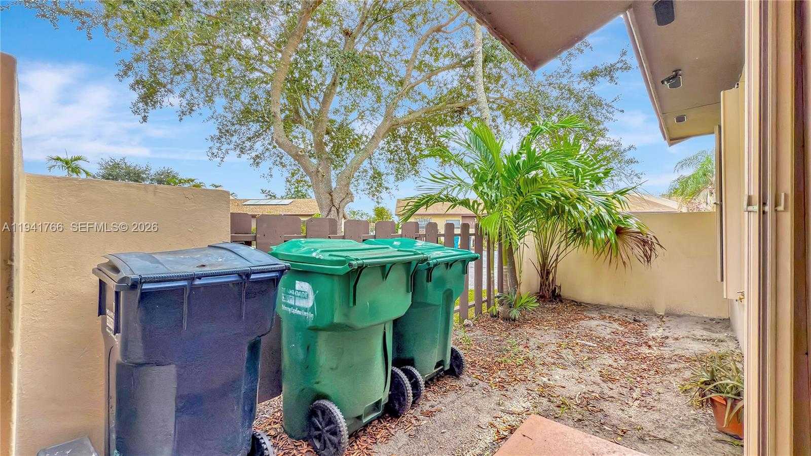 Small Image of 11959 SOUTH WEST 110TH ST CIR S, Miami Number 13