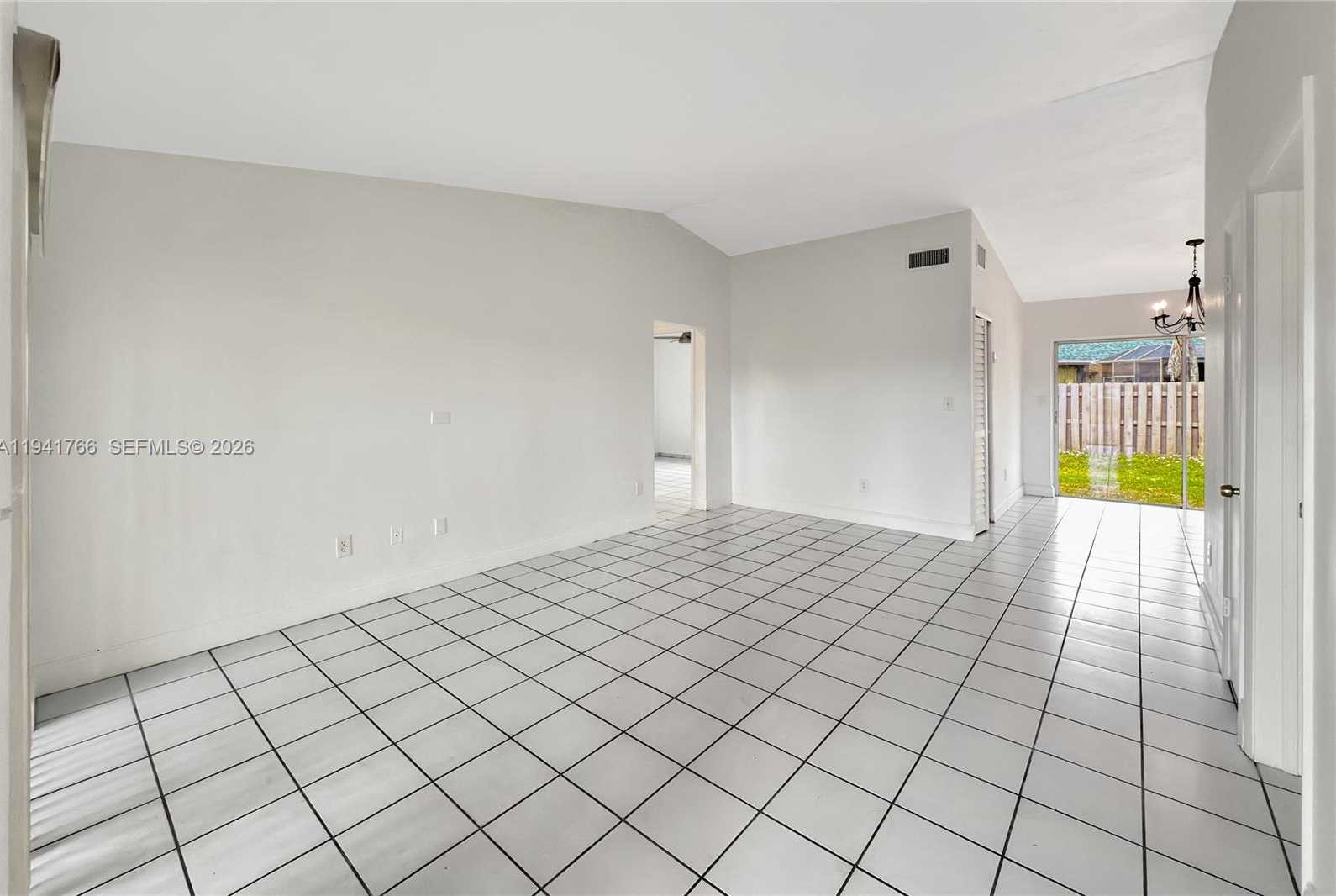 Small Image of 11959 SOUTH WEST 110TH ST CIR S, Miami Number 3