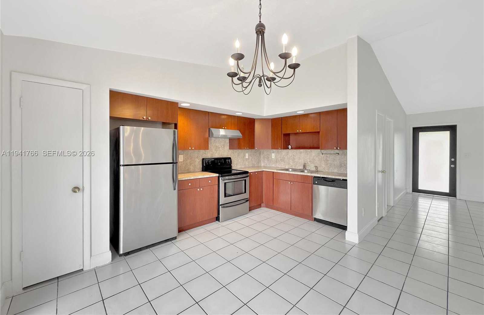 Small Image of 11959 SOUTH WEST 110TH ST CIR S, Miami Number 6