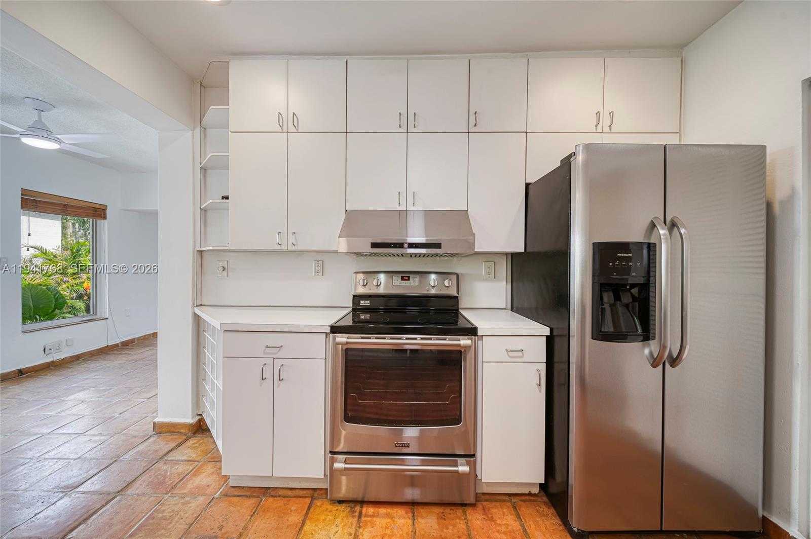 Small Image of 104 SANTANDER AVE, Coral Gables Number 11