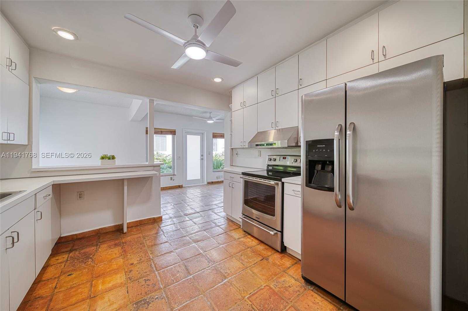 Small Image of 104 SANTANDER AVE, Coral Gables Number 12