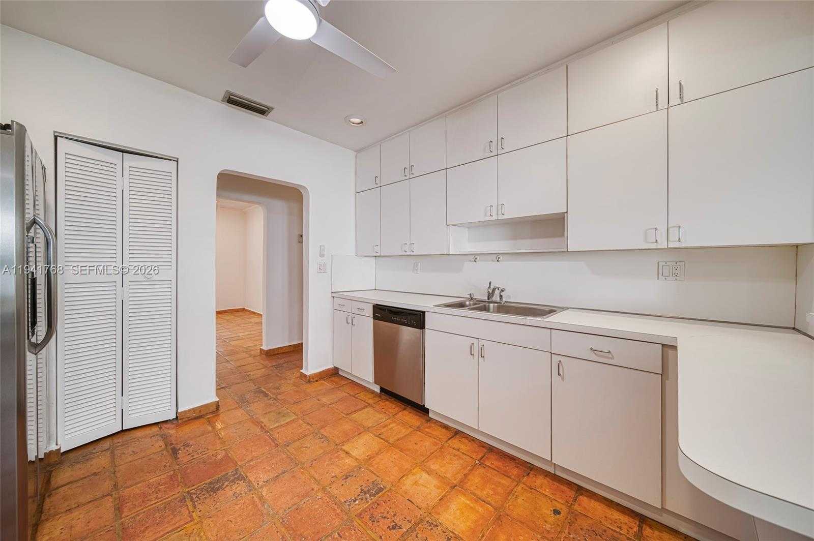 Small Image of 104 SANTANDER AVE, Coral Gables Number 13