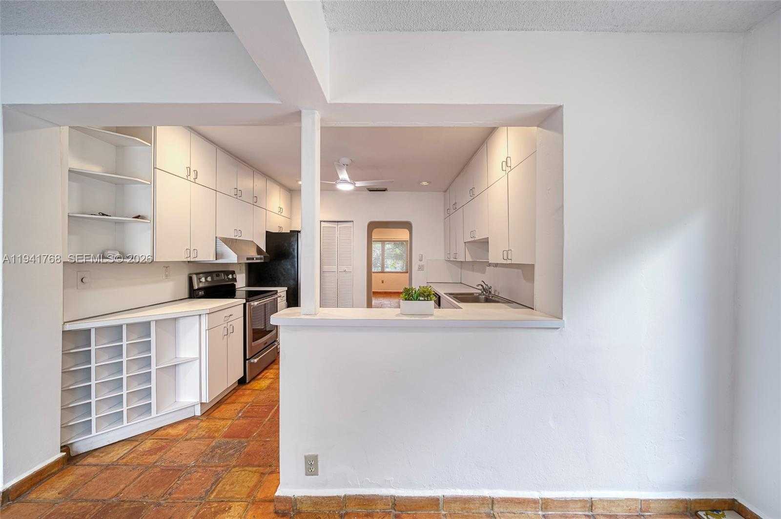 Small Image of 104 SANTANDER AVE, Coral Gables Number 14