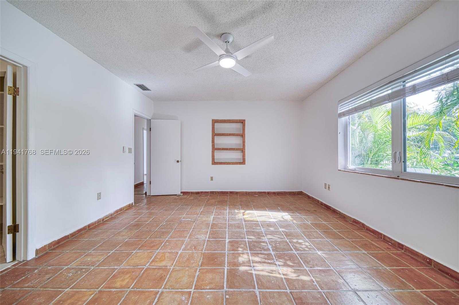 Small Image of 104 SANTANDER AVE, Coral Gables Number 24