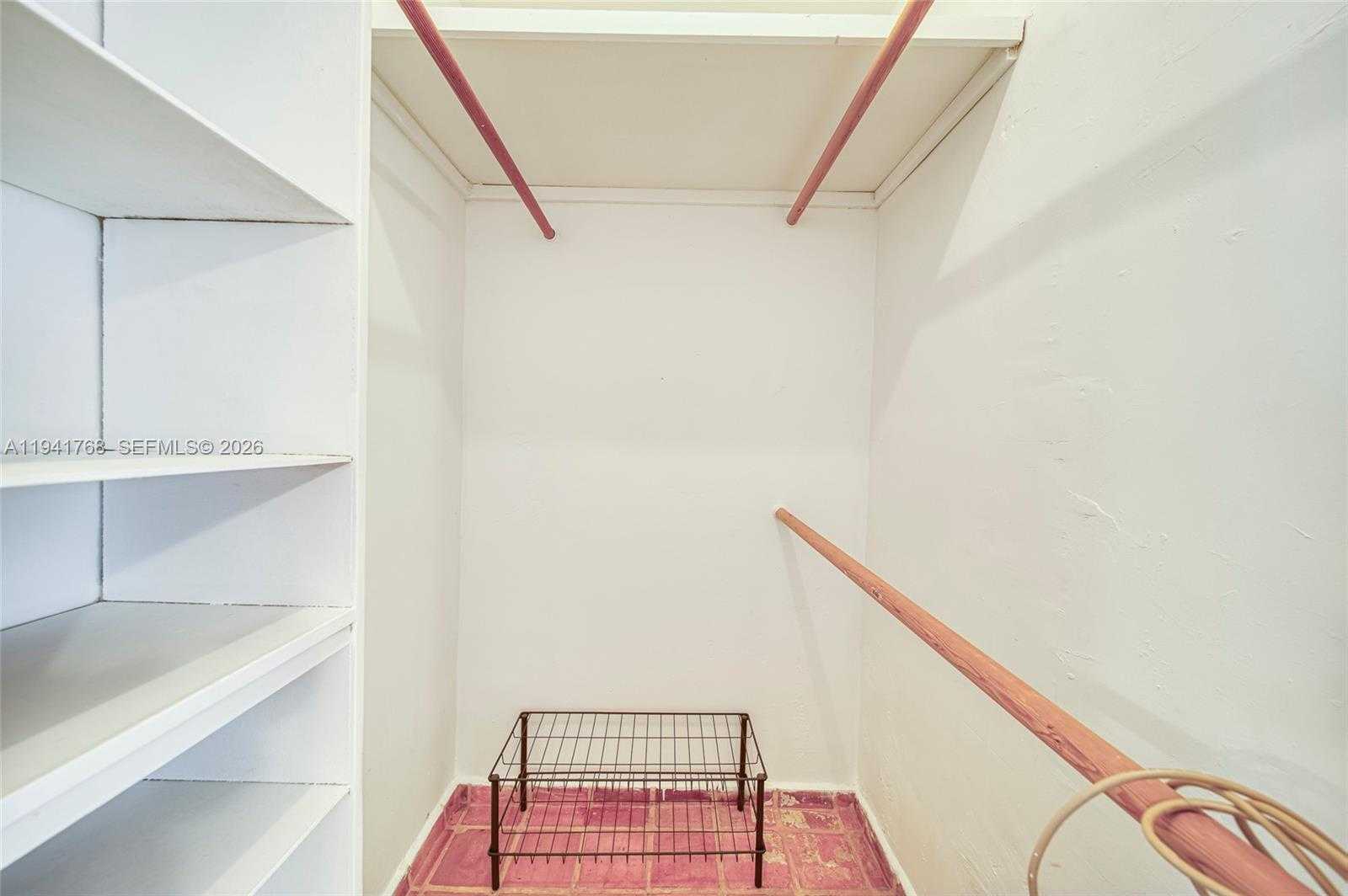 Small Image of 104 SANTANDER AVE, Coral Gables Number 26