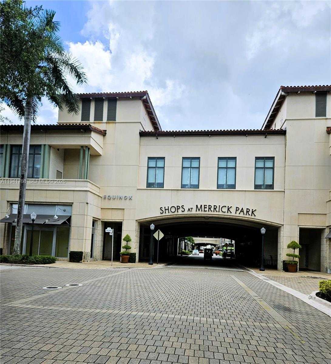 Small Image of 104 SANTANDER AVE, Coral Gables Number 36