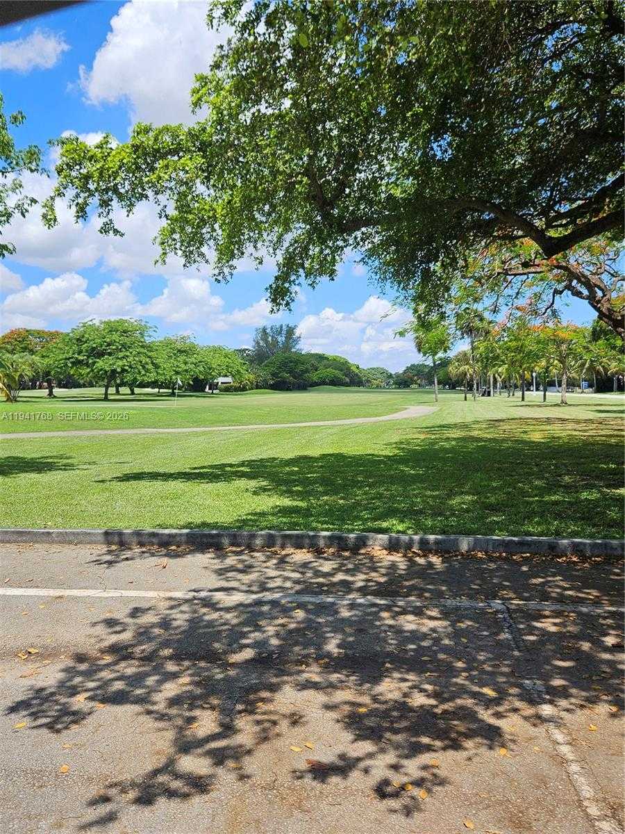 Small Image of 104 SANTANDER AVE, Coral Gables Number 42