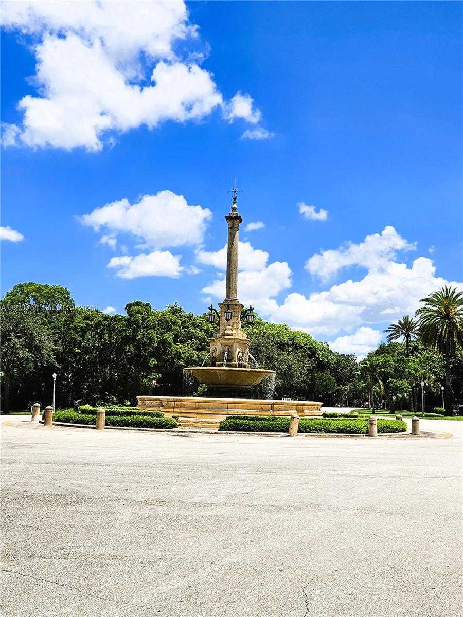 Small Image of 104 SANTANDER AVE, Coral Gables Number 47