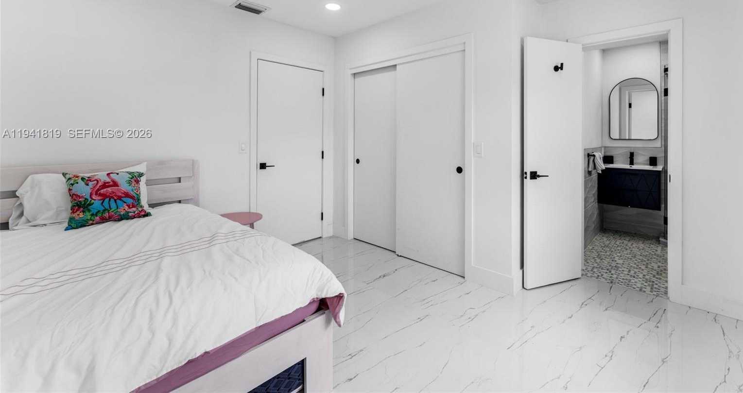 Small Image of 14300 SOUTH WEST 192ND ST, Miami Number 14